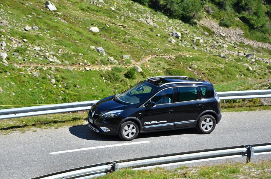  Renault Scenic XMod Cross 2013 года  (IT) (фото 11 из 28)